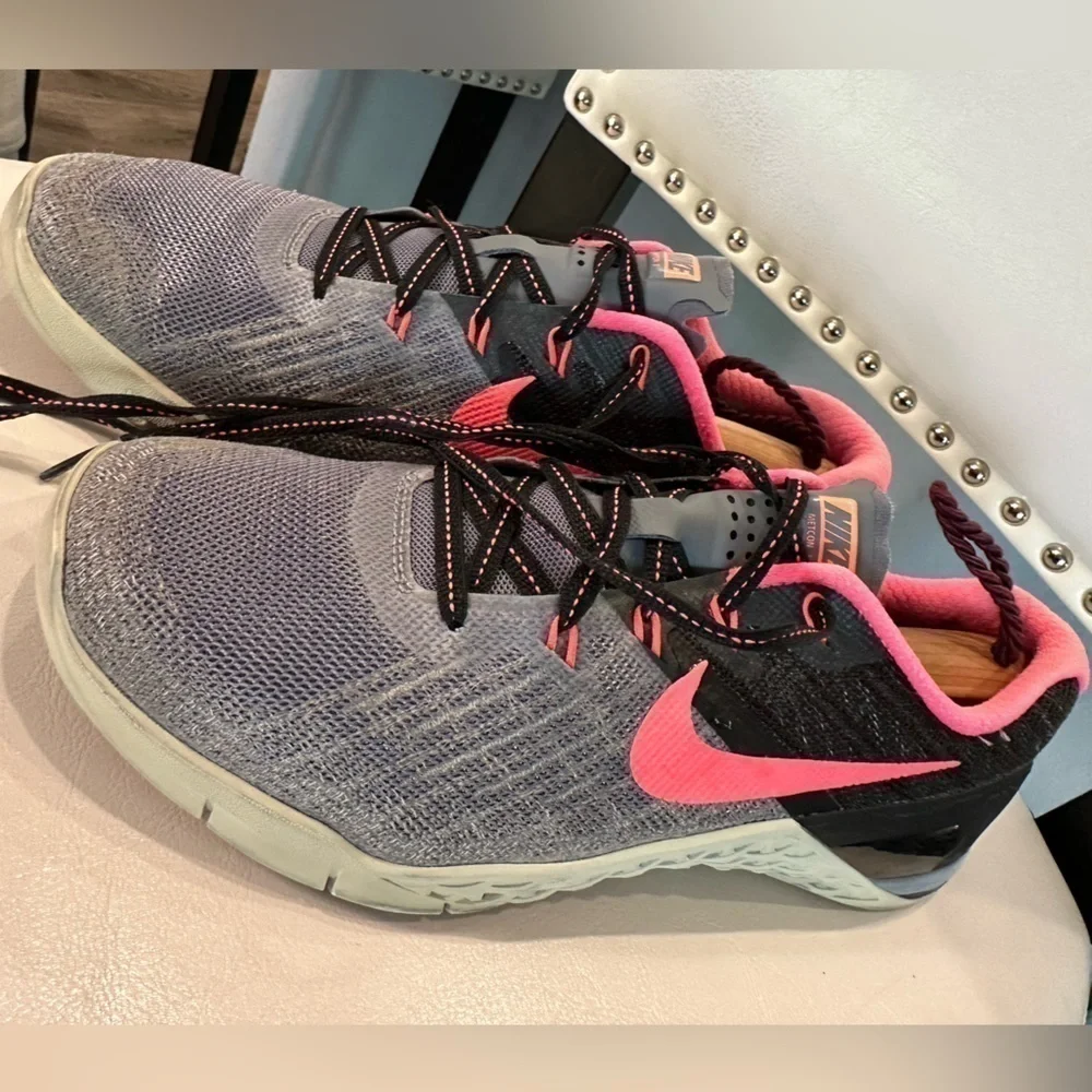 NIKE Metcon 3 Womens Cross Training Shoes Grey Black Pink 849807-004 Size 8